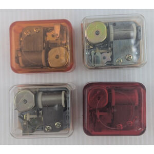 Sankyo Wind Up Music Box Movements & Keys Assorted Lot of 4
